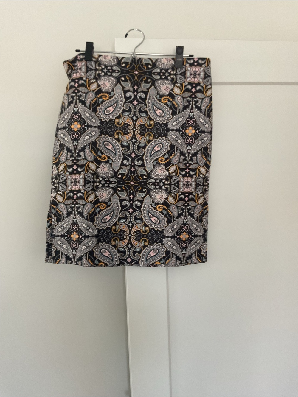 LOFT Black Paisley-Pattern Pencil Skirt with Cream and Gold Accents